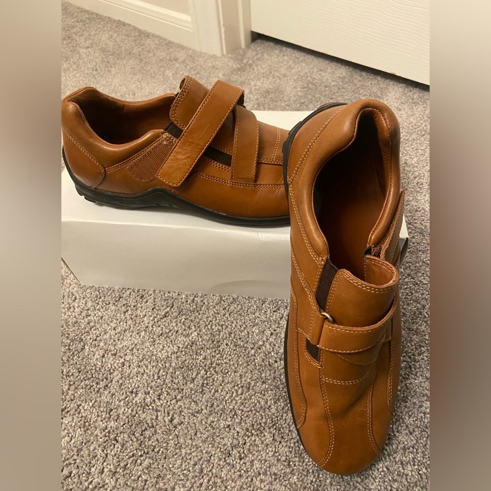 tan work/ dress shoes